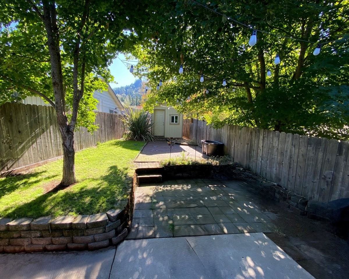 101 Barron Ct - Photo 2 of 12