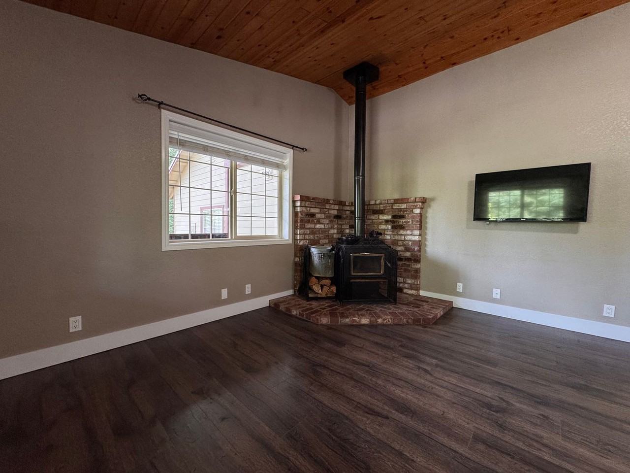 116 Riverbend Way - Photo 7 of 30