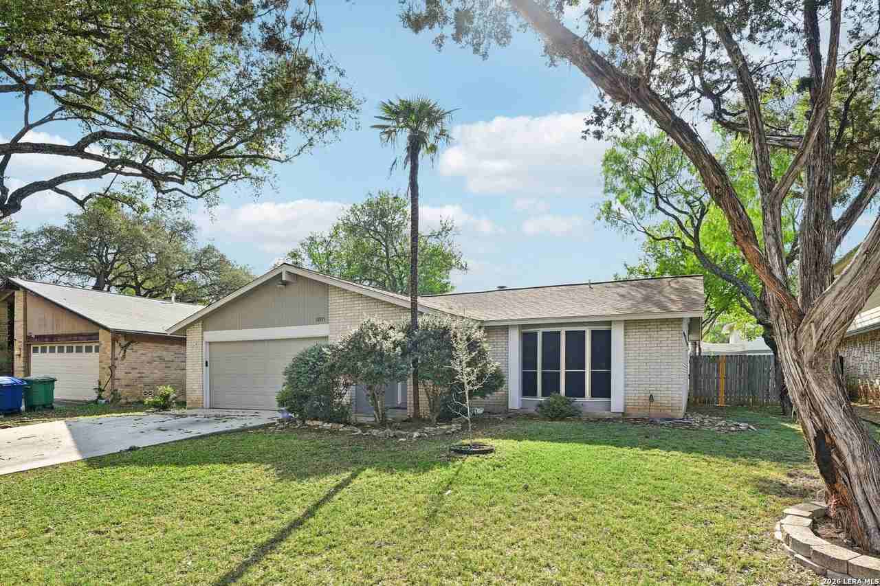 11815 Broadwood St - Photo 2 of 29