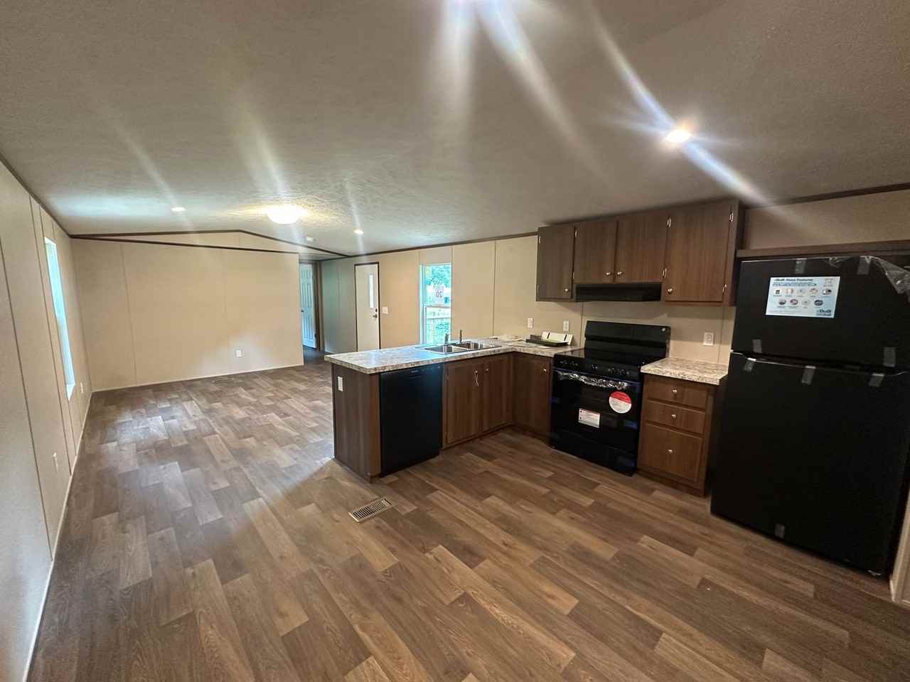 106 Norwood Dr - Photo 5 of 19