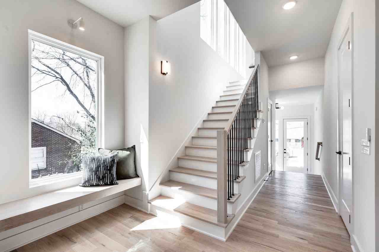 1915 Scott Ave - Photo 4 of 50