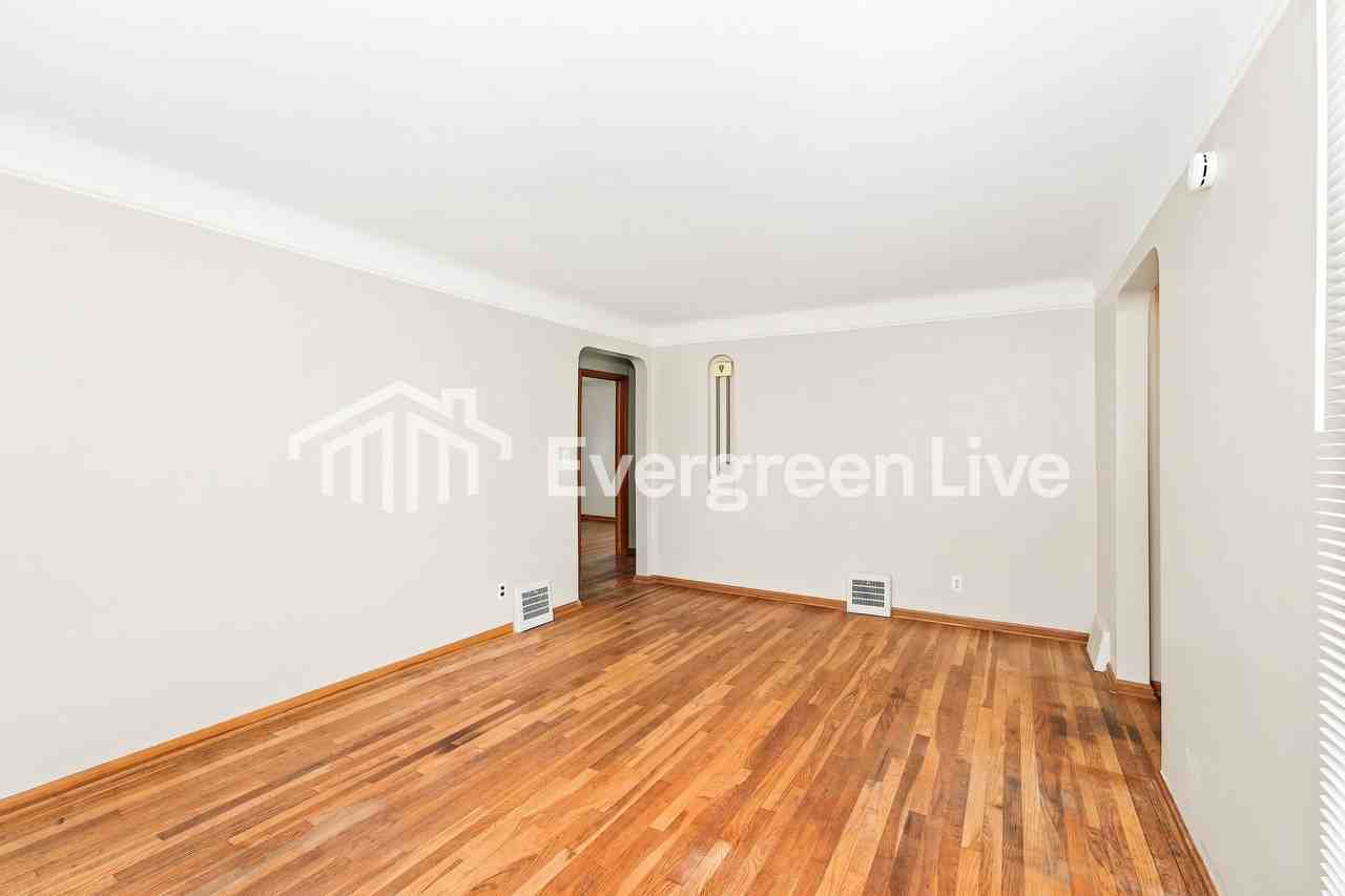 6017 Ackley Rd - Photo 6 of 15