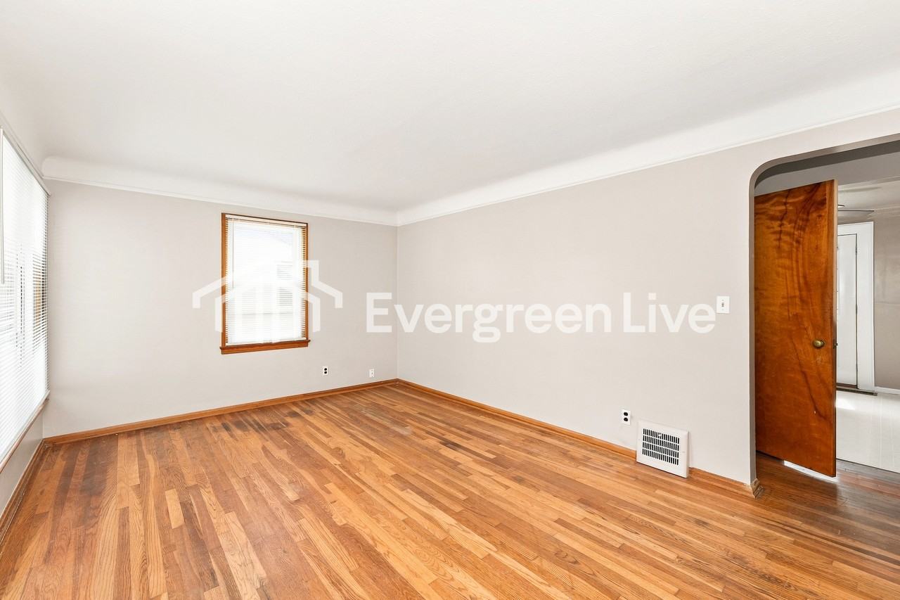 6017 Ackley Rd - Photo 7 of 15