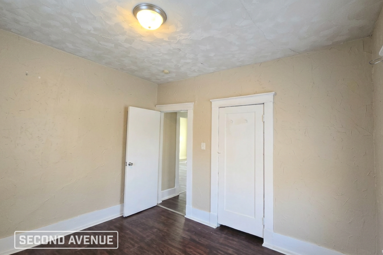 502 Lucier St - Photo 6 of 10