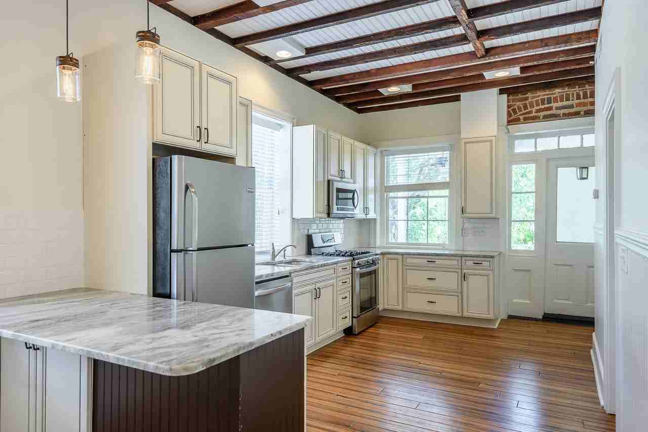 50 Queen St #10 - Photo 5 of 16