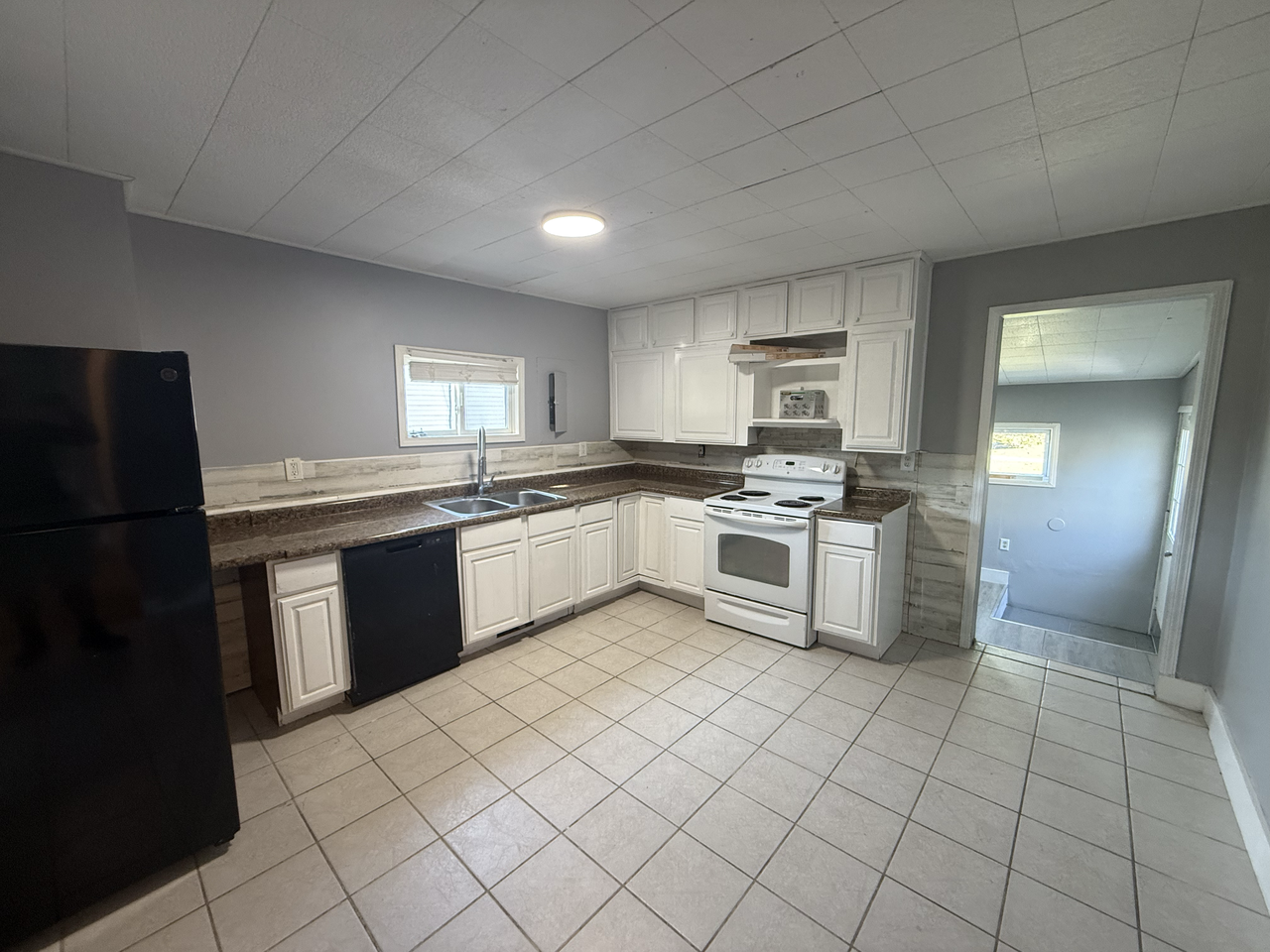 307 Welch Rd - Photo 3 of 16