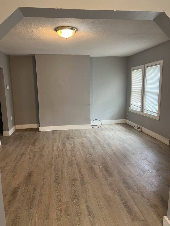 307 Welch Rd - Photo 4 of 16