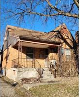 featured image of 1209 W Hillcrest Ave