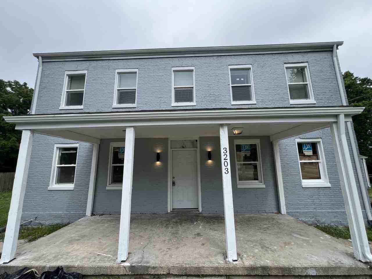 3203 Tytus Ave #4 - Photo 3 of 10