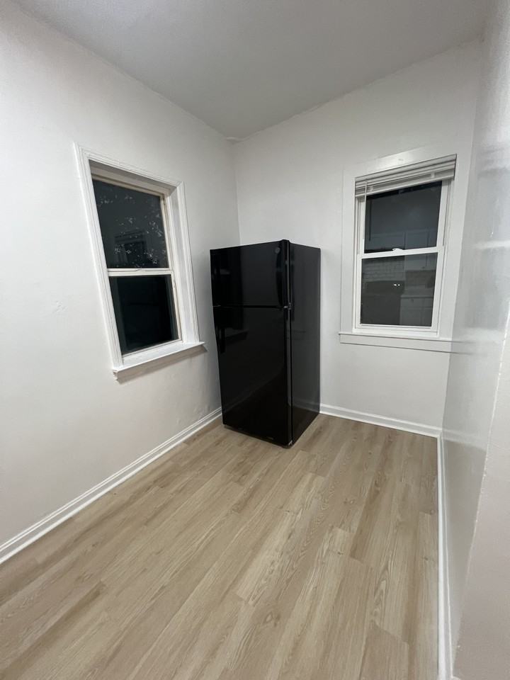 3203 Tytus Ave #4 - Photo 5 of 10