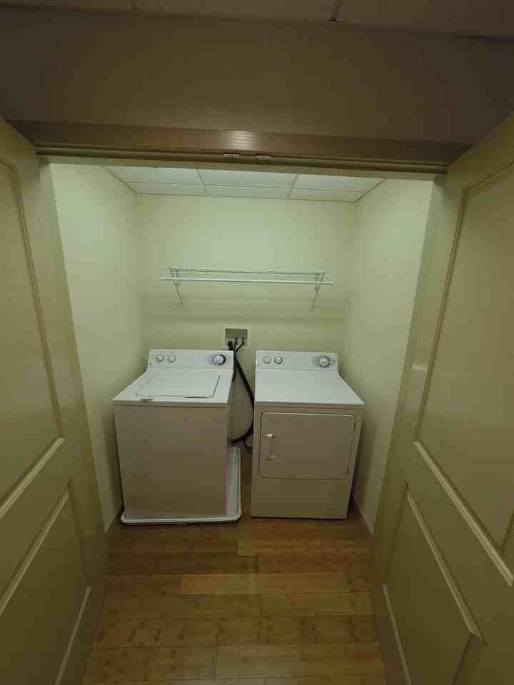 202 Walton St #402 - Photo 7 of 7