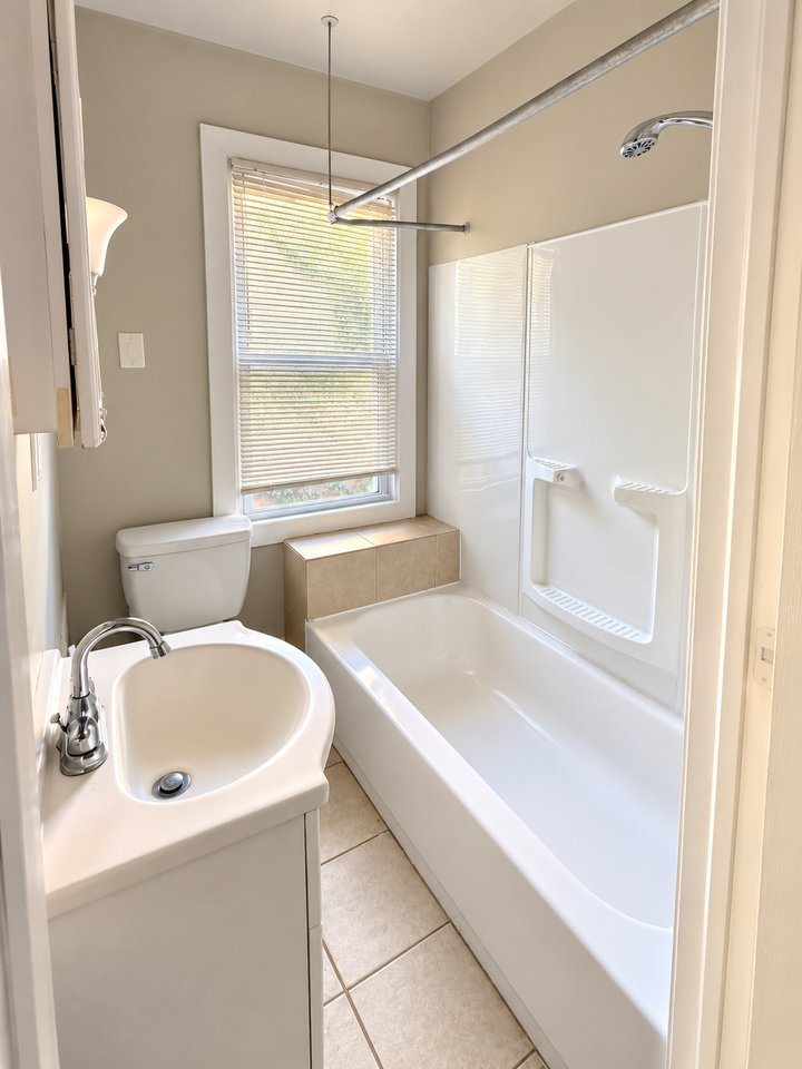 3006 N Washington St - Photo 3 of 10