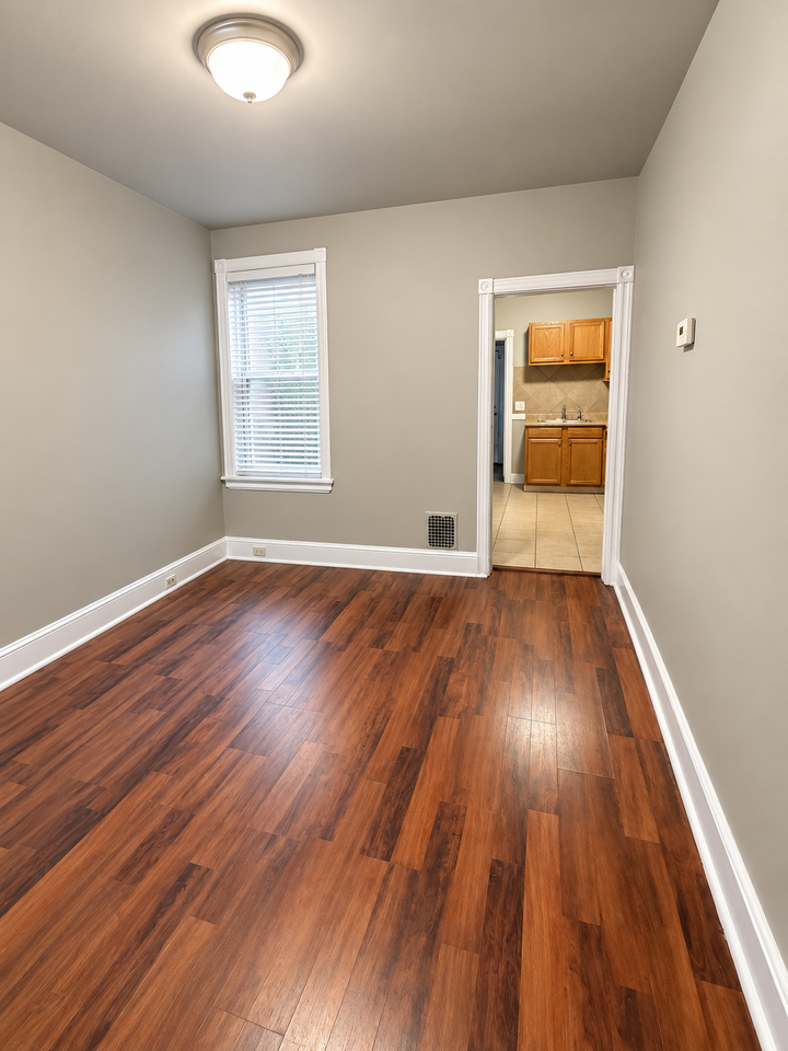 3006 N Washington St - Photo 4 of 10