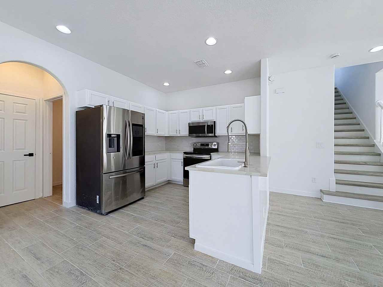 16710 Caribbean Breeze Way - Photo 4 of 11
