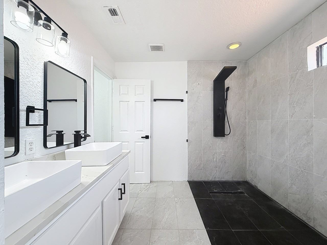 16710 Caribbean Breeze Way - Photo 6 of 11