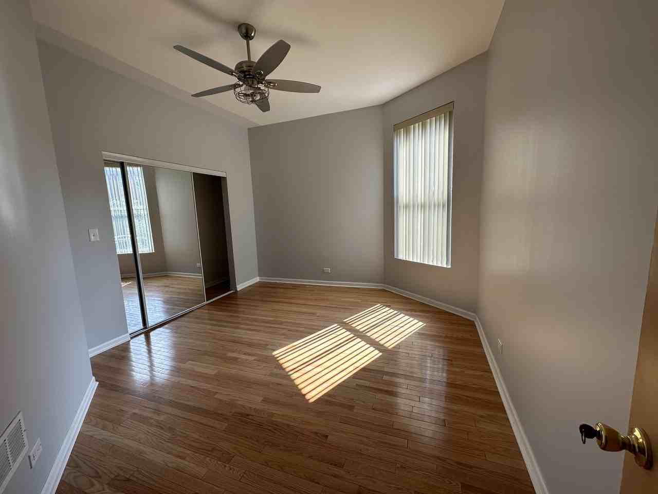 4837 S Prairie Ave #2 - Photo 2 of 8