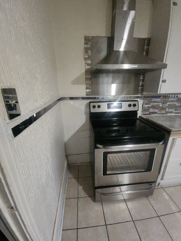 2618 Jefferson St - Photo 2 of 20