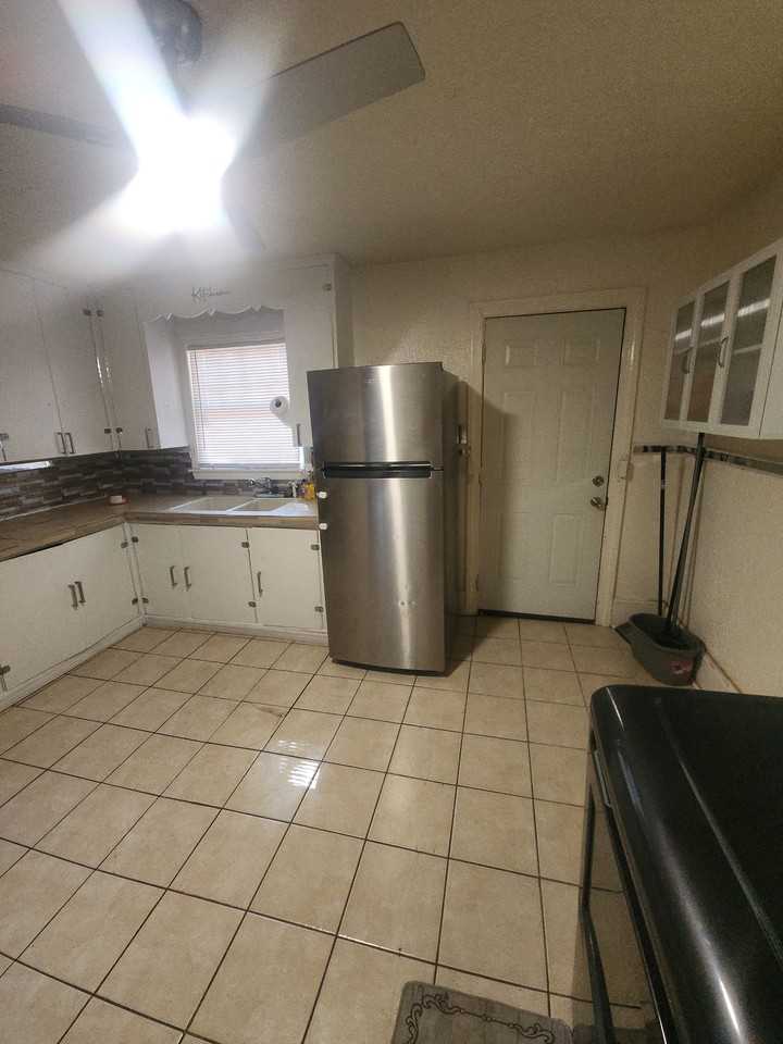 2618 Jefferson St - Photo 6 of 20
