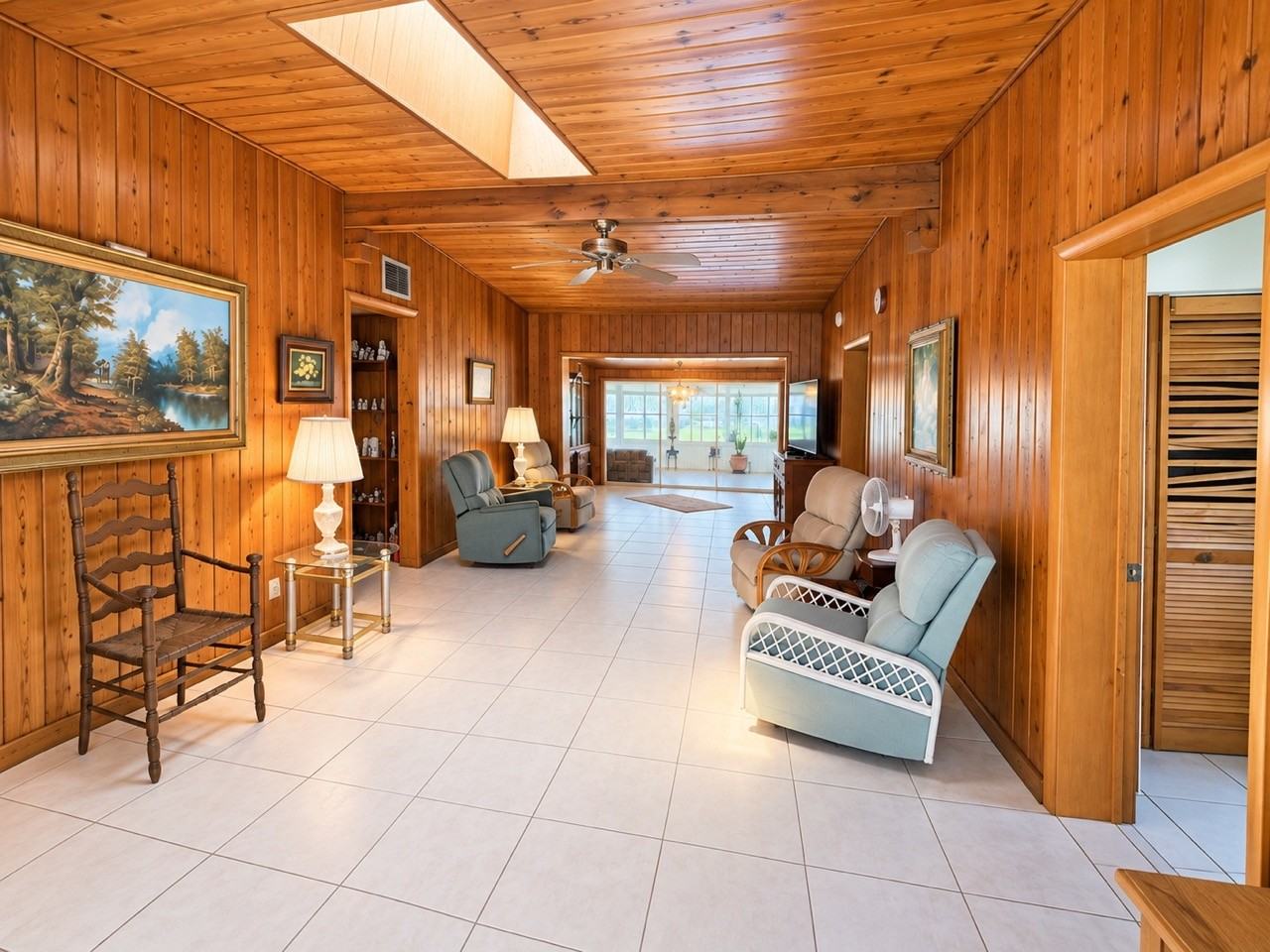 254 Cloverleaf Rd - Photo 4 of 20