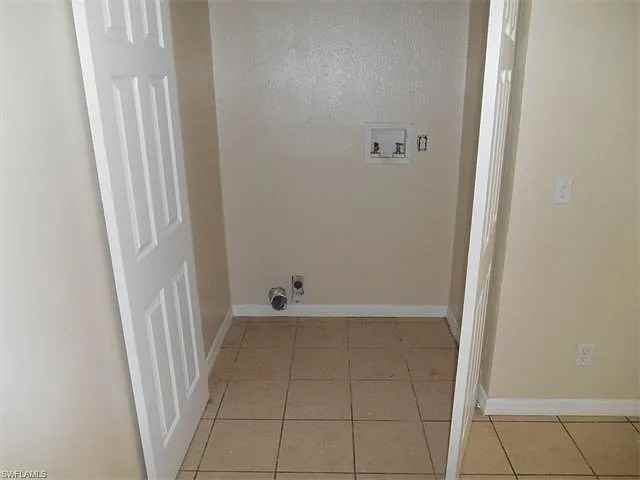 201 Charlotte Ave - Photo 4 of 6
