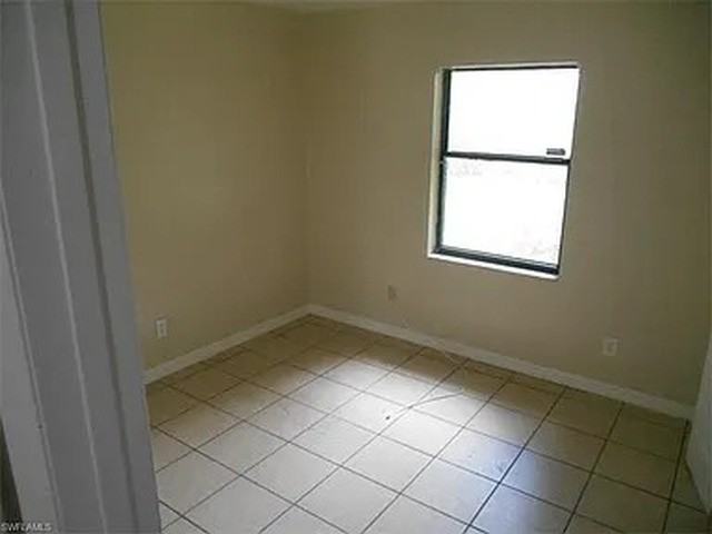 201 Charlotte Ave - Photo 5 of 6