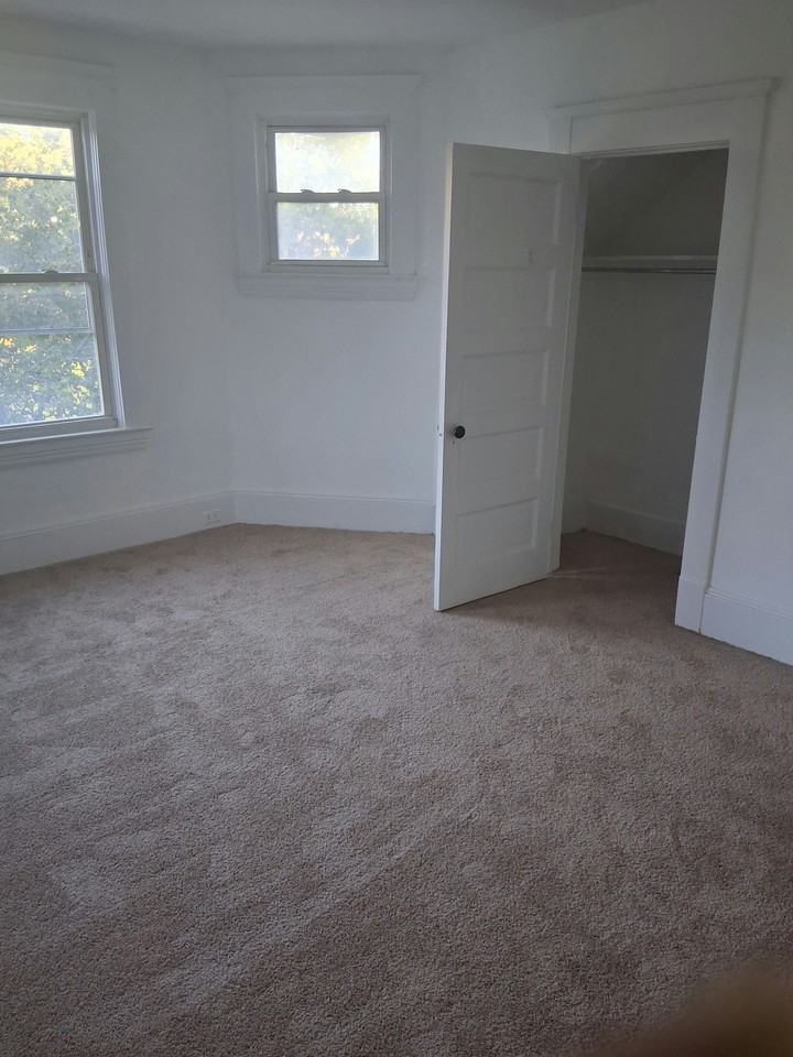 1340 E 93rd St - Photo 2 of 9