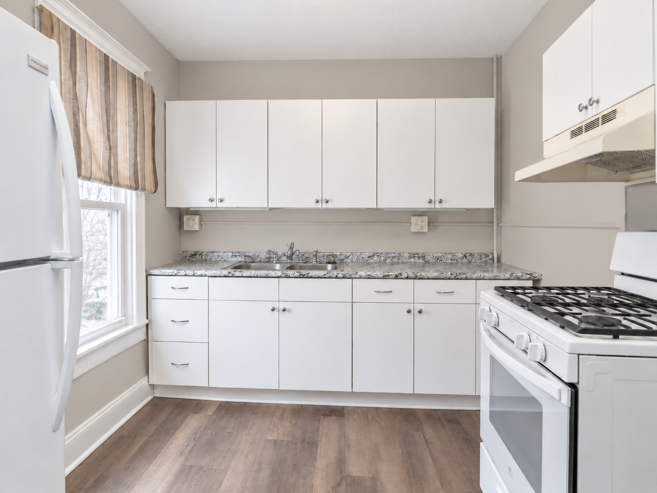 328 New York Ave - Photo 2 of 8