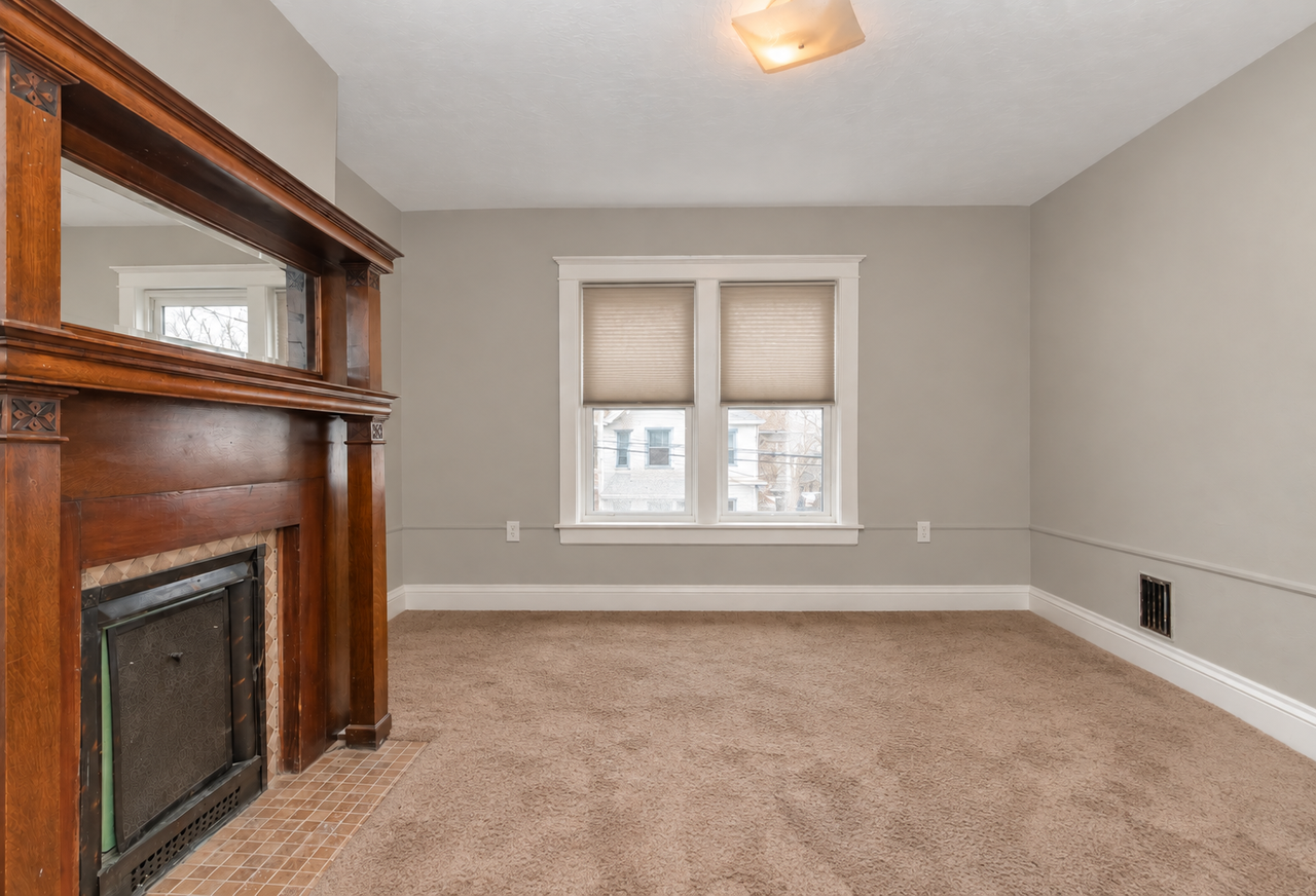 328 New York Ave - Photo 5 of 8