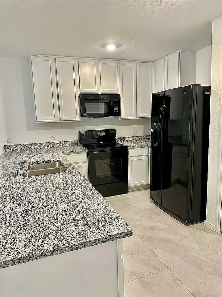 134 Wheatgrass Ln - Photo 3 of 10