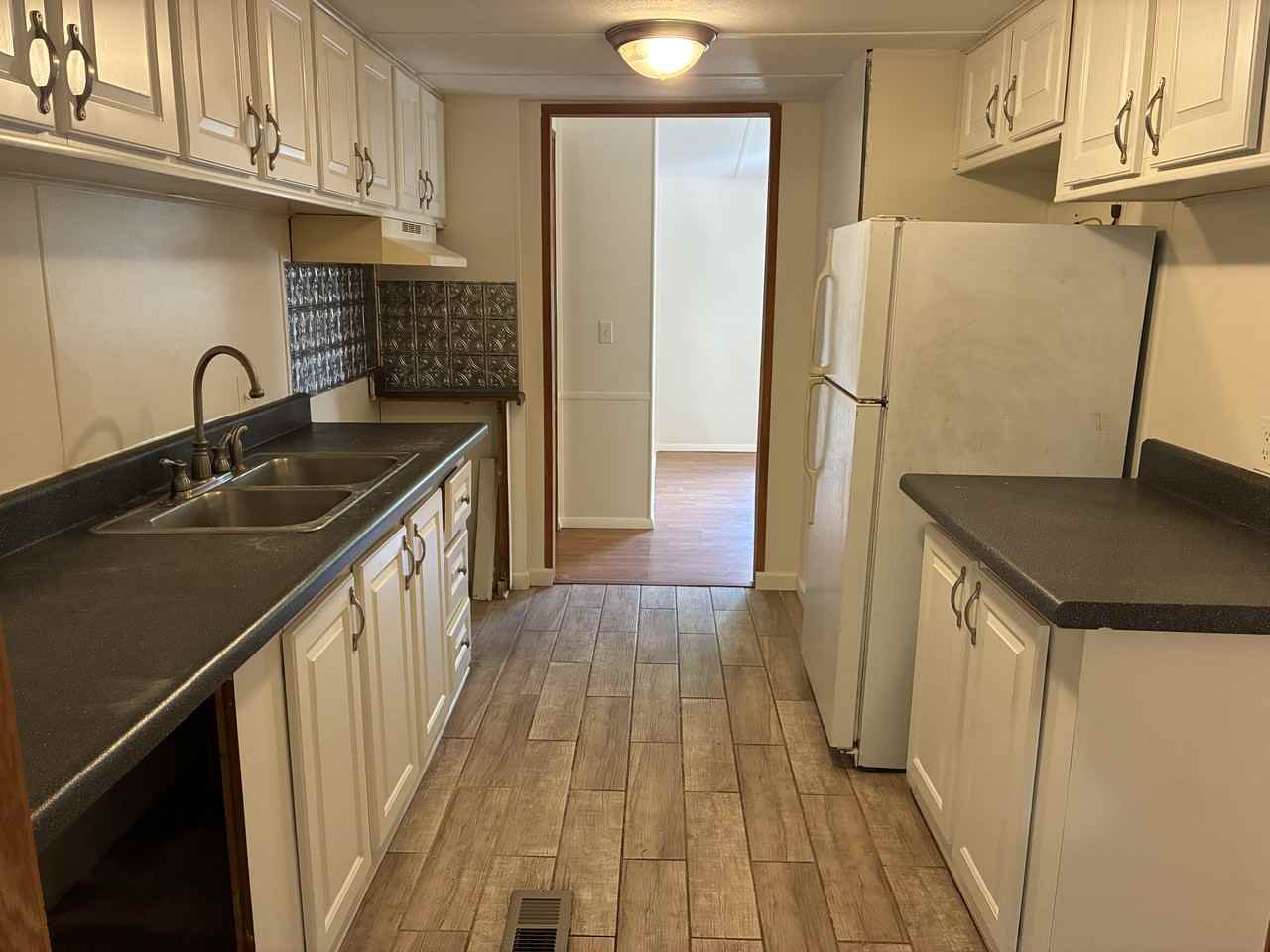 76 Oak Tree Park - Photo 6 of 17