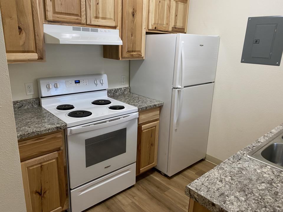 2513 7th Ave N - Photo 3 of 8