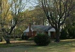 8160 Lee Ave - Photo 7 of 11