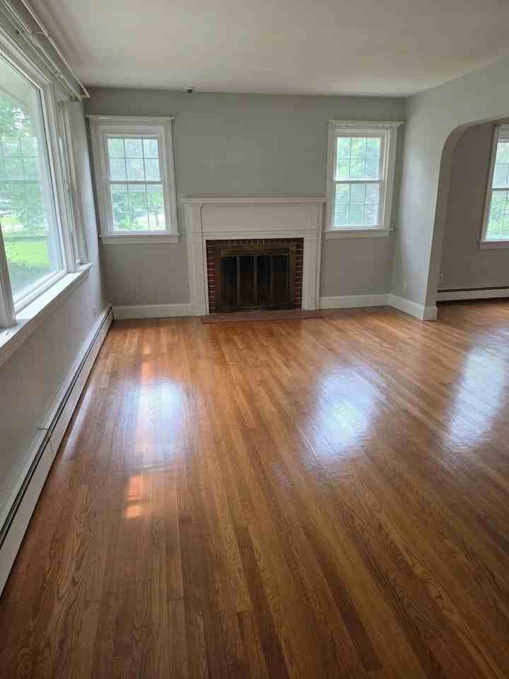 8160 Lee Ave - Photo 6 of 11