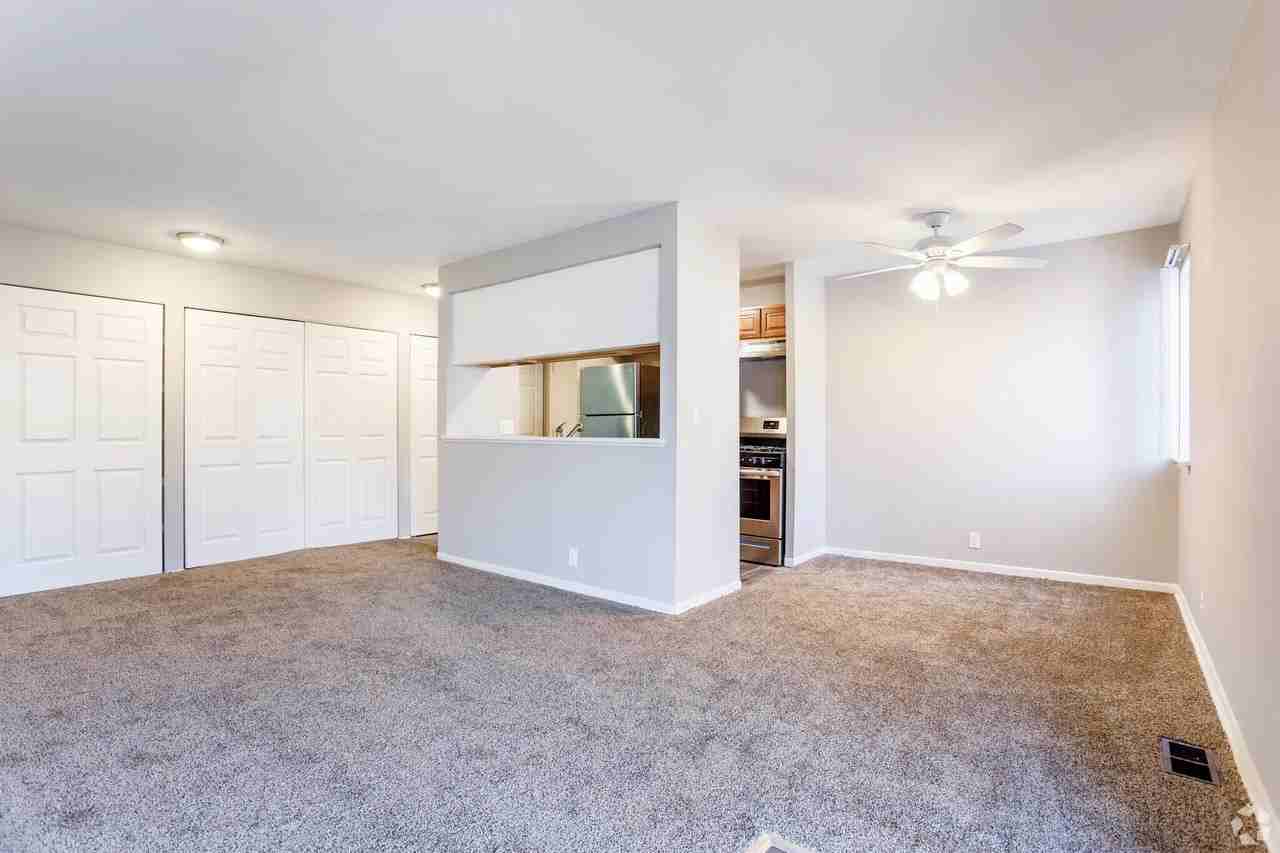 2430 Dexter Ave #2 - Photo 5 of 11