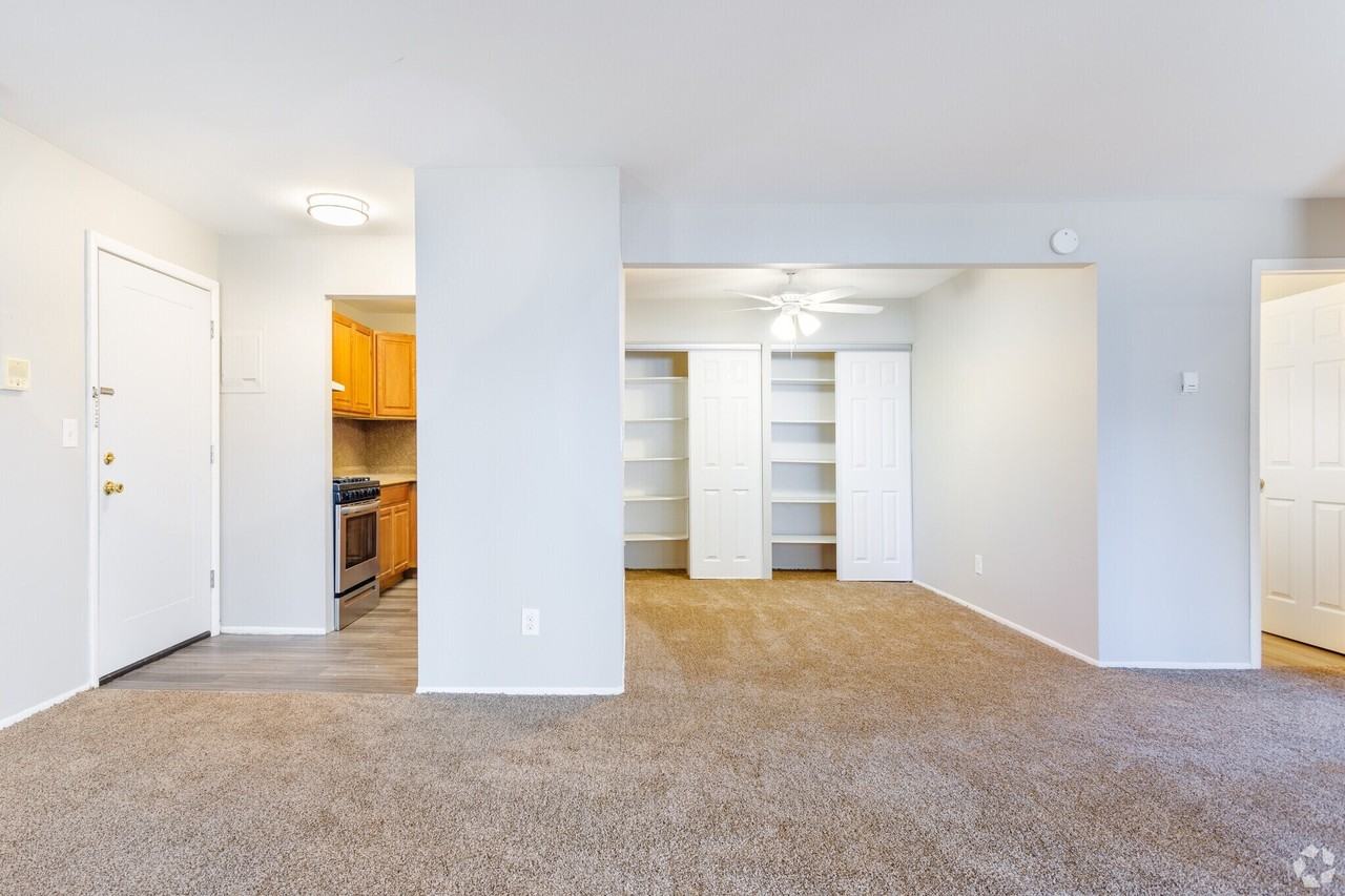 2430 Dexter Ave #2 - Photo 4 of 11