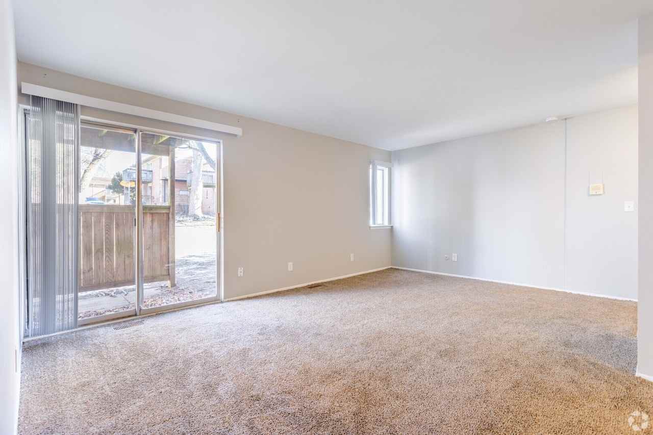 2430 Dexter Ave #2 - Photo 6 of 11