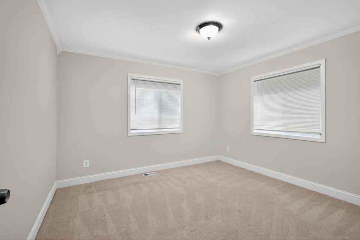 14012 Duckett Rd - Photo 6 of 10