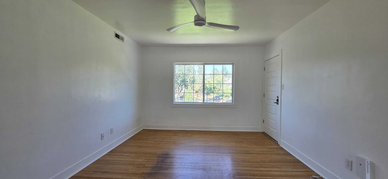 808 Eastsouth #1 - Photo 3 of 29