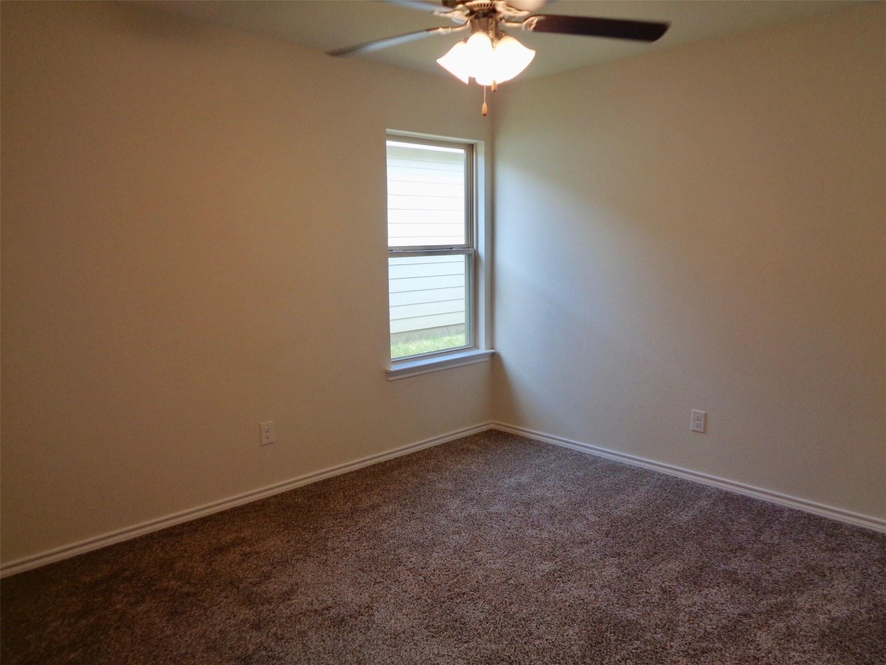1445 Gallina Trl - Photo 2 of 16