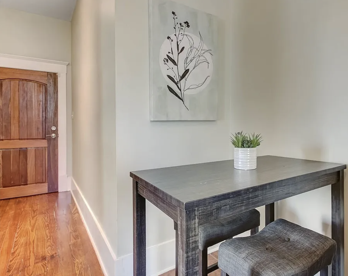 315 E 38th St #1 - Photo 2 of 28