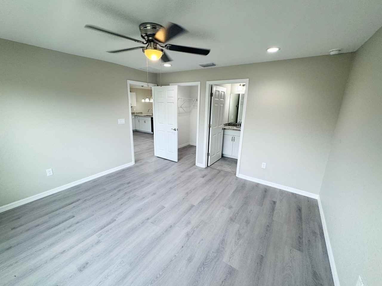 6574 Southeast 108Th Lane Claims@Realtymiamigroup.Com - Photo 2 of 13