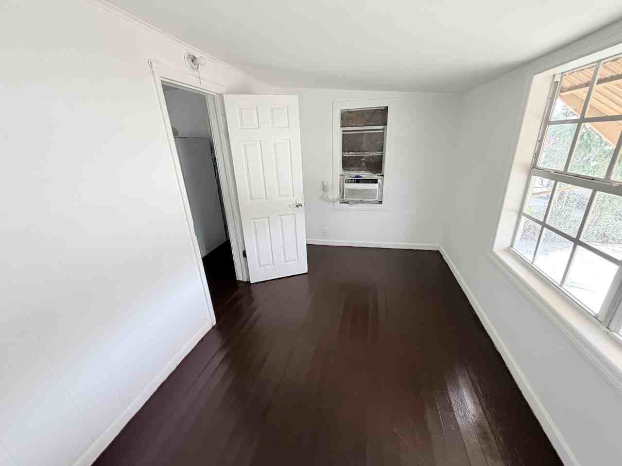 4343 Pinewood Ave #4343 - Photo 3 of 9