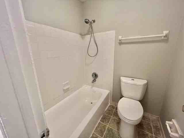 4401 S Semoran Blvd #6 - Photo 2 of 22