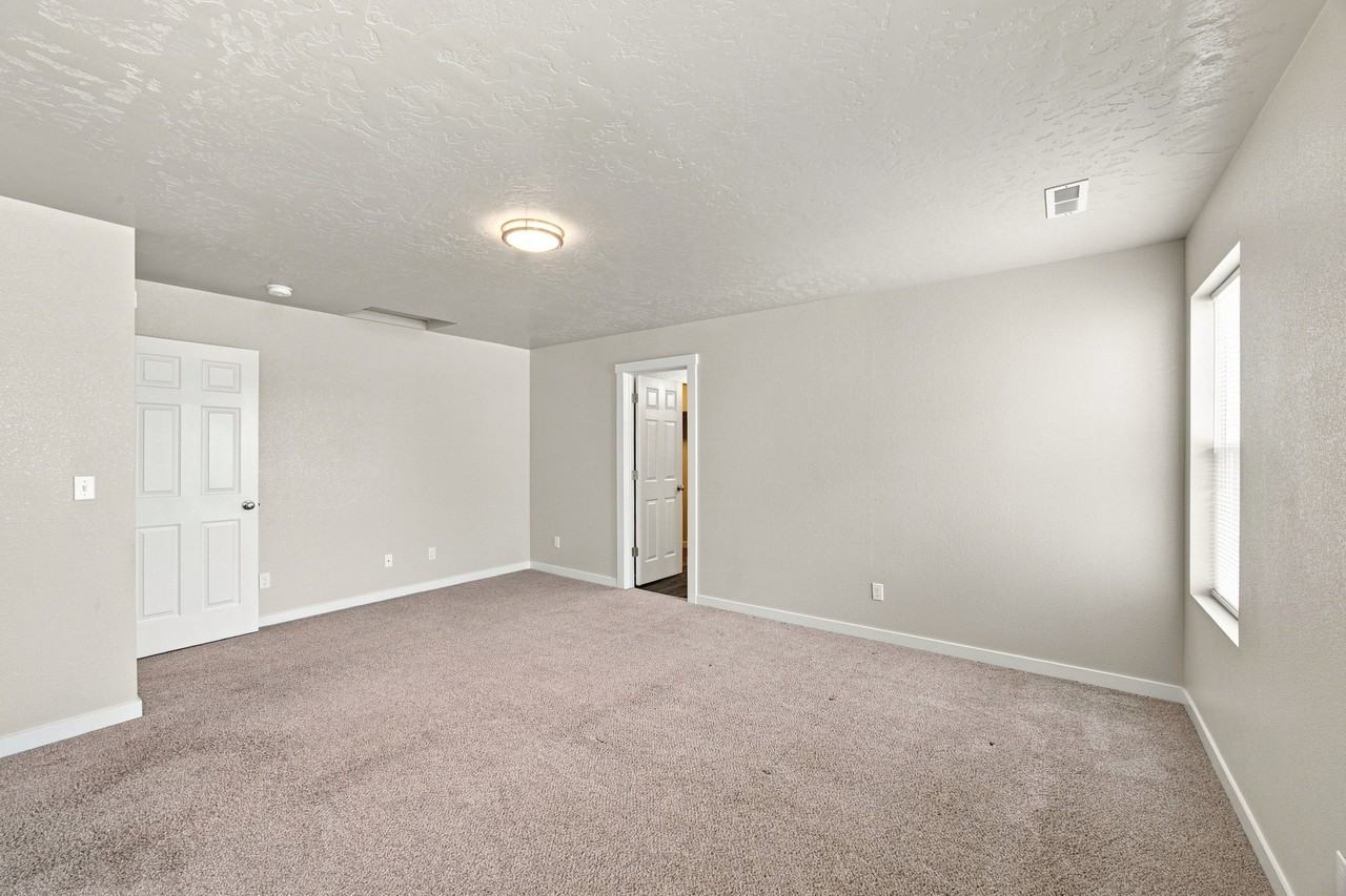 10043 W Campville St - Photo 3 of 24