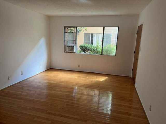 3705 Westwood Blvd ##6 - Photo 4 of 11