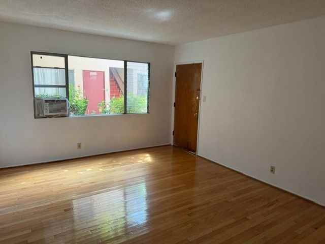 3705 Westwood Blvd ##6 - Photo 5 of 11
