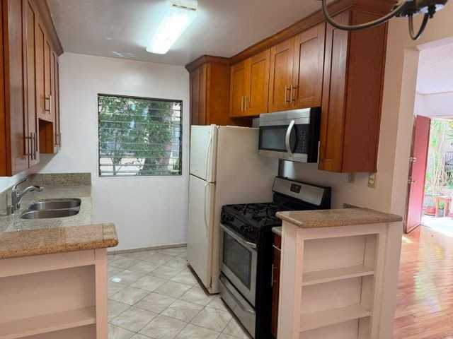 3705 Westwood Blvd ##6 - Photo 7 of 11