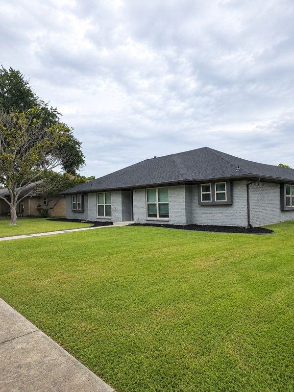 1922 Camden Way - Photo 2 of 24