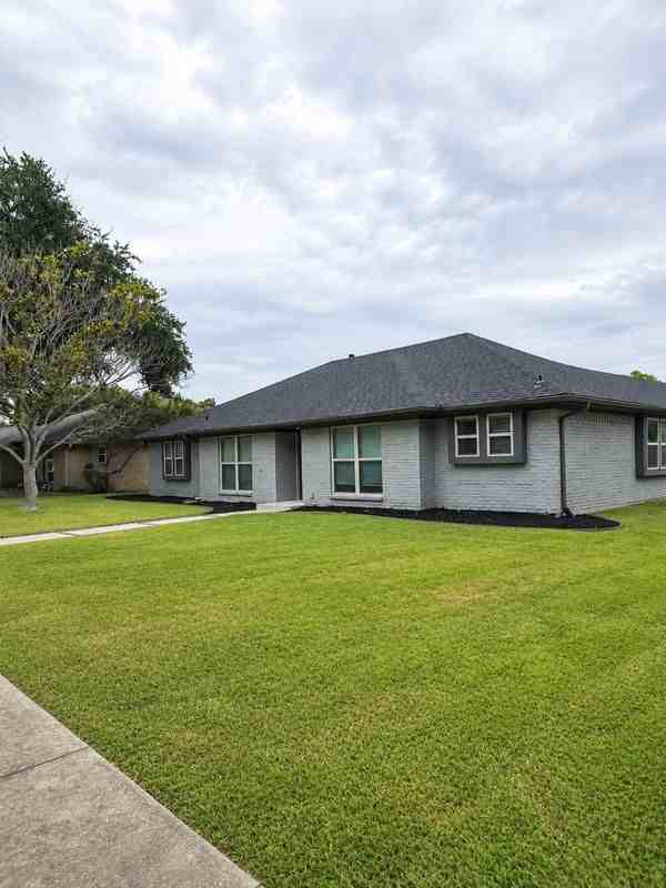1922 Camden Way - Photo 3 of 24