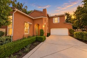 featured image of 26970 Colonial Ln